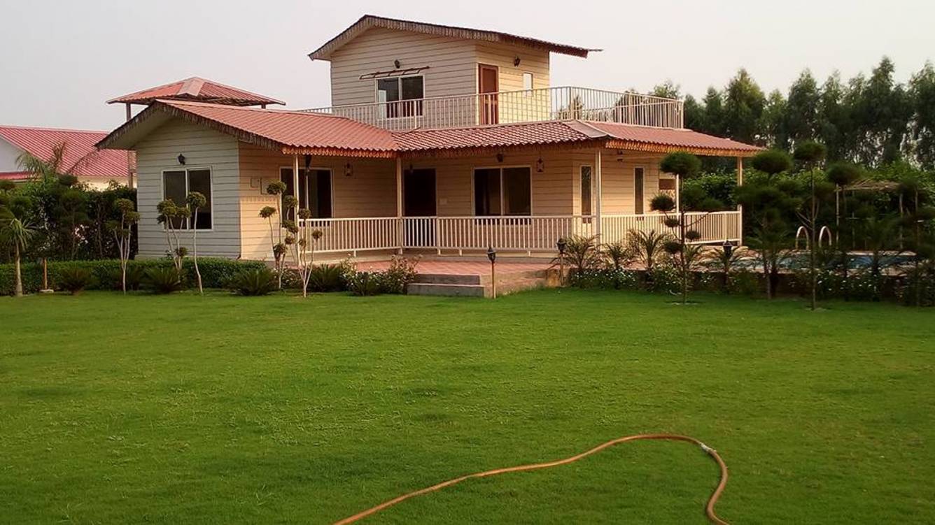 HPS Farm House main image